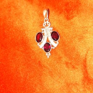 GARNET STERLING SILVER PENDANT